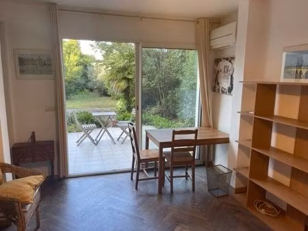 location appartement 1 pièce 25 m² à bordeaux (33000)