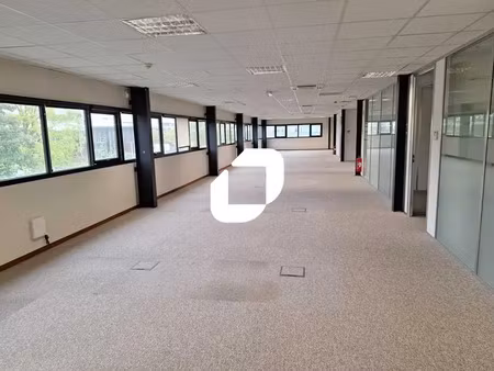location bureau merignac 33700