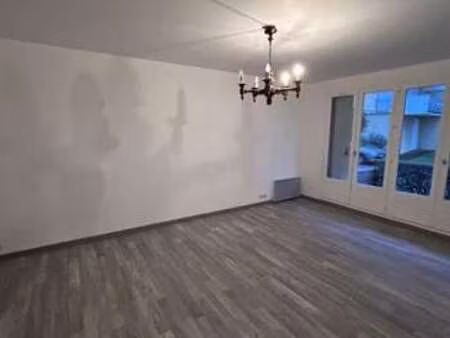 location appartement 5 pièces à argentan (61200) : à louer 5 pièces / 78m² argentan