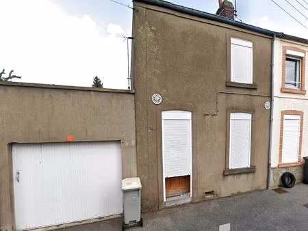 maison semi-individuelle avec garage proche centre ville