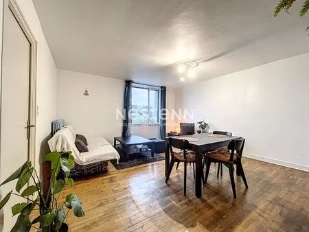 vente appartement en haute ville de quimperlé avec 2 chambres  proche commodités.