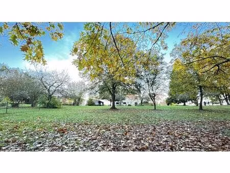 maison 7 pièces sur 4460 m² de terrain