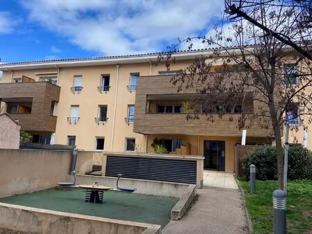 toulon t2 rdj proche centre ville