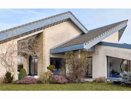 vente maison 8 pièces 440 m² à glainans (25340)  730 000 €