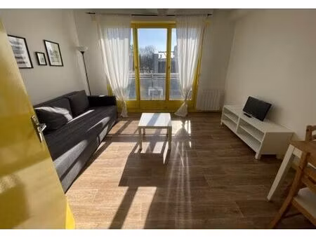 location appartement 1 pièce 22 m² à lille (59000)