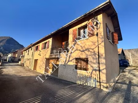 25 mn de gap  maison mitoyenne t3 + garage double et terrain non attenant 2185 m2
