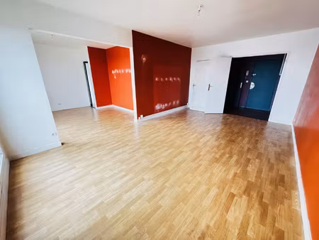 appartement de type 4 au 15ème étage avec vue imprenable