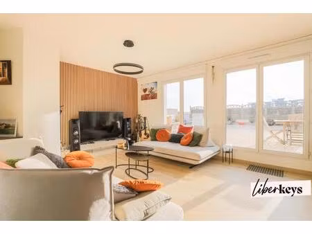 t4 de 105 m² - dernier etage – terrasse de 160 m² – faubourg de roubaix / lille europe