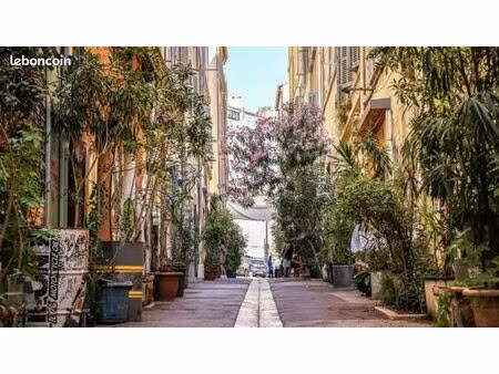 loue t2 meublé plein centre marseille /etudiants visale exigéé disponible dessuite