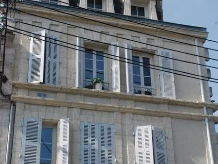 t3 meublé  refait à neuf  rue de périgueux