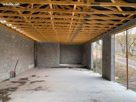 local garage de 100 m2 a louer ou vendre la cavalerie
