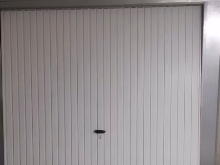 box dans résidence sécurisée