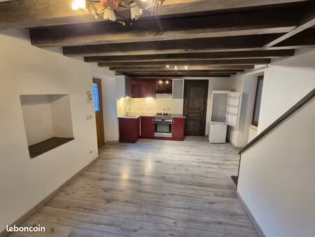maison t3 en triplex de 65m2 secteur guillotière