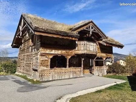 chalet 7 pièces 224 m²
