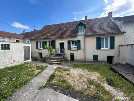 maison de pays avec vue et grand terrain