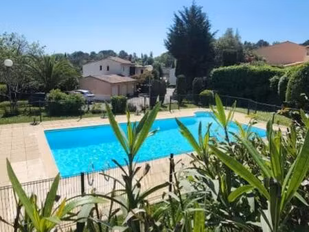 villa 5 pièces 99 m²