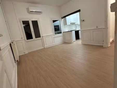 ◊ 90 m² en centre-ville – 2 grandes chambres – 595 – ligueil