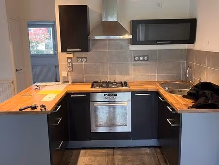 t2 rénove idéalement situé