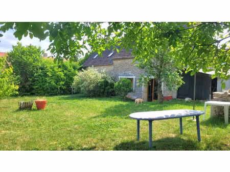 maison ancienne sans travaux sur la commune de licheres-pres-aigremont à 10 minutes de cha