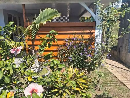 f2 meublé à louer à 3mn du rectorat à terreville schoelcher