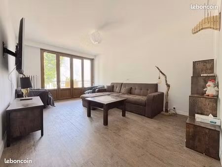 loue appartement non meublé