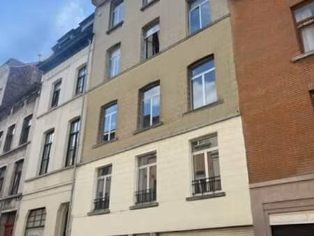 ixelles: immeuble de rapport à rénover de 5 appartements