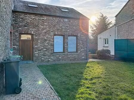 charmant duplex à louer à pondrôme