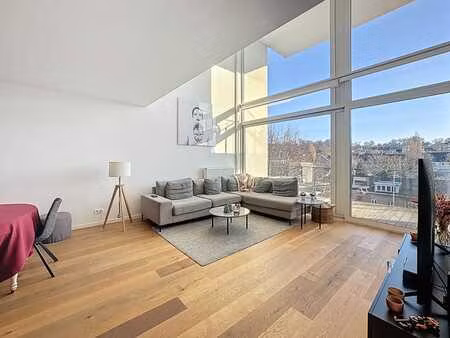 beau duplex contemporain  3 chambres avec terrasse à uccle.