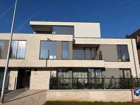 appartement de luxe en duplex avec 2 chambres.