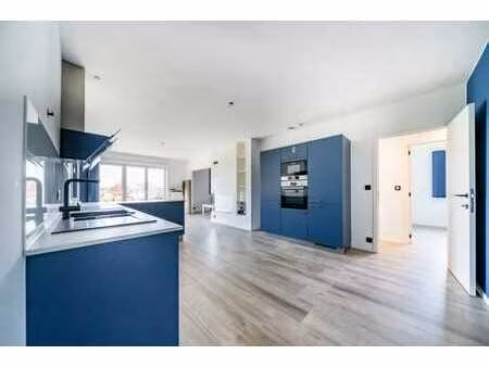 superbe appartement dans le prestigieux domaine d'anjou