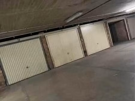 garage fermé à vendre - 25.500€- déjà loué