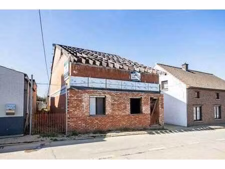 spacieuse maison cascade à trois façades à wambeek