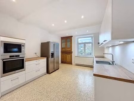 superbe maison rénovée à louer