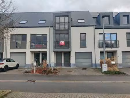 maison 4ch.  bureau  jardin et garage