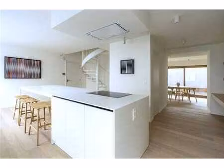 superbe duplex avec jardin (6% de tva)