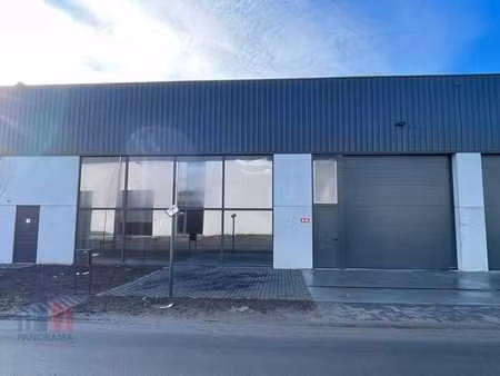 magazijn van 549 m² te koop in oostkamp