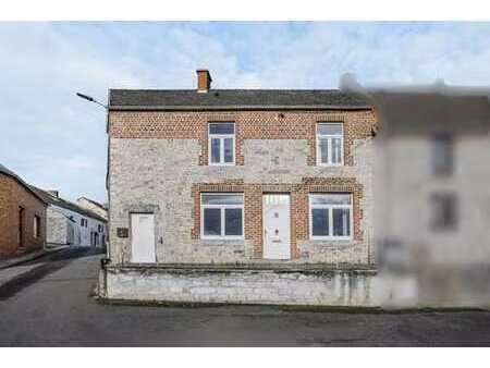 maison de caractère avec 4 chambres  terrasse et jardin