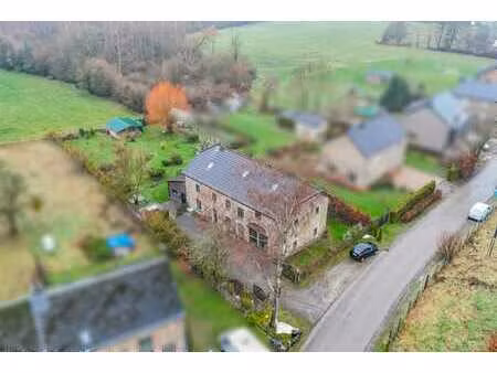 maison en pierre aux multiples possibilités – fays (manhay)