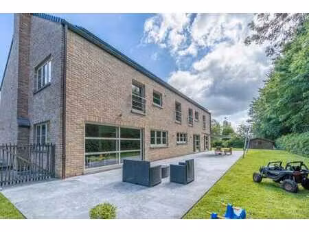 superbe villa - très beaux volumes - peb a !