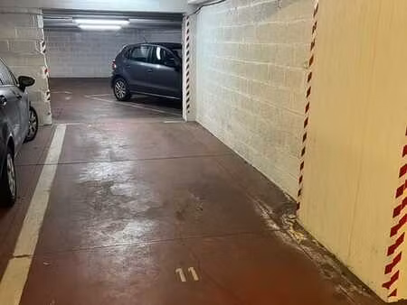 a vendre - emplacement de parking interieur