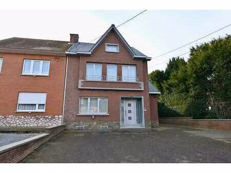 kwalitatieve woning met multifunctionele loods in het cen...