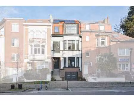 1ère occupation après rénovation. duplex 2ch  2sdb + terrace