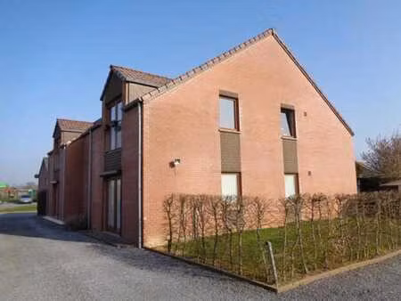 appartement rdc 2ch. avec jardin et parking