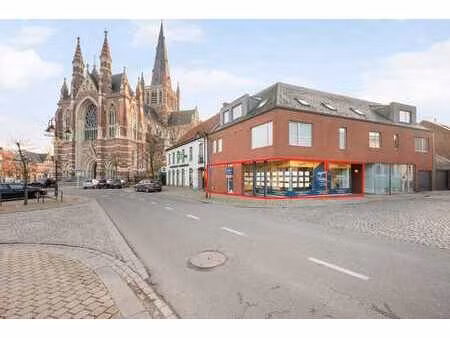 espace commercial/bureau avec cuisine séparée  espace de st