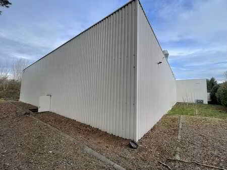 spacieuse unité pme (environ 825 m²) à louer à alost