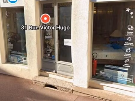 local commercial rue victor hugo