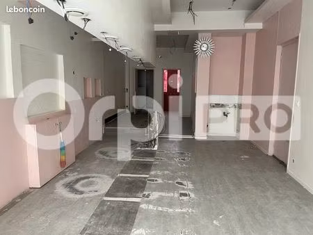 local commercial 45 m²