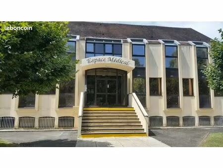 local idéal profession de santé à gray 70100   50% de remise sur loyer pdt 6mois