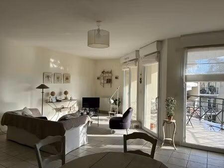 à vendre – appartement traversant avec terrasses à chamalières (avenue thermale)