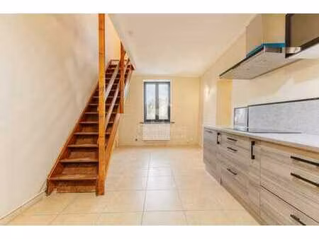 maison 2 chambres à louer sur pieton